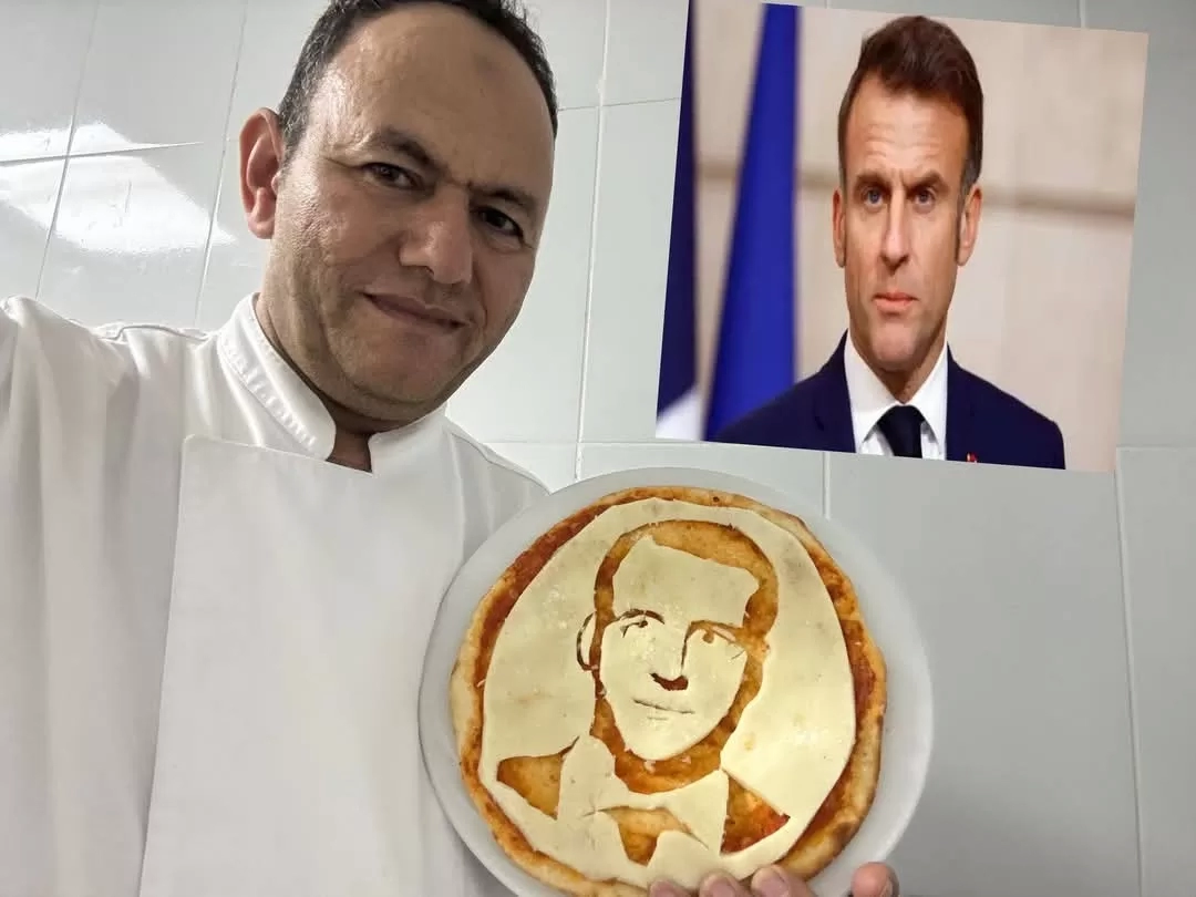 الشيف خالد يرسم صورة الرئيس الفرنسي ماكرون على أطباق البيتزا في الغردقة 19 - جريدة المساء
