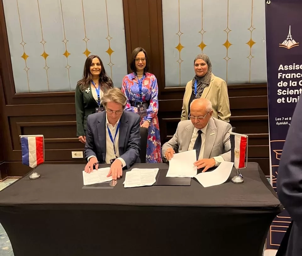 جامعتين فرنسيتين توقعان اتفاقية مع جامعه مصر للمعلوماتية لاستكمال سنوات الدراسة بفرنسا 19 - جريدة المساء