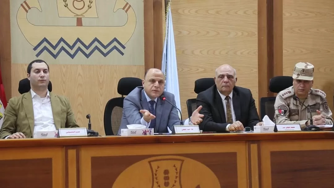 محافظ كفرالشيخ يعقد اجتماعًا موسعًا للإعداد لتنفيذ مشروع التدريب العملي المشترك "صقر" لمجابهة الأزمات والكوارث 19 - جريدة المساء