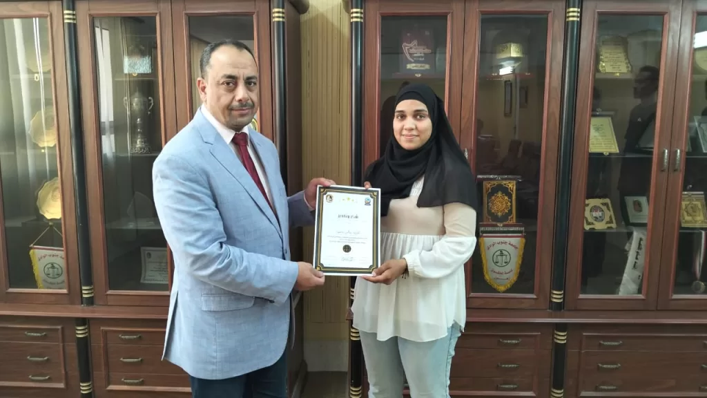 عميد كلية الحقوق بقنا يكرم الفريق الفائز بالمركز الأول في دوري المعلومات 24 - جريدة المساء