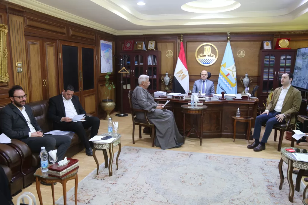 محافظ كفرالشيخ يناقش مع أعضاء مجلسي النواب والشيوخ ملفات المشروعات والمشاكل في دوائر المحافظة 21 - جريدة المساء