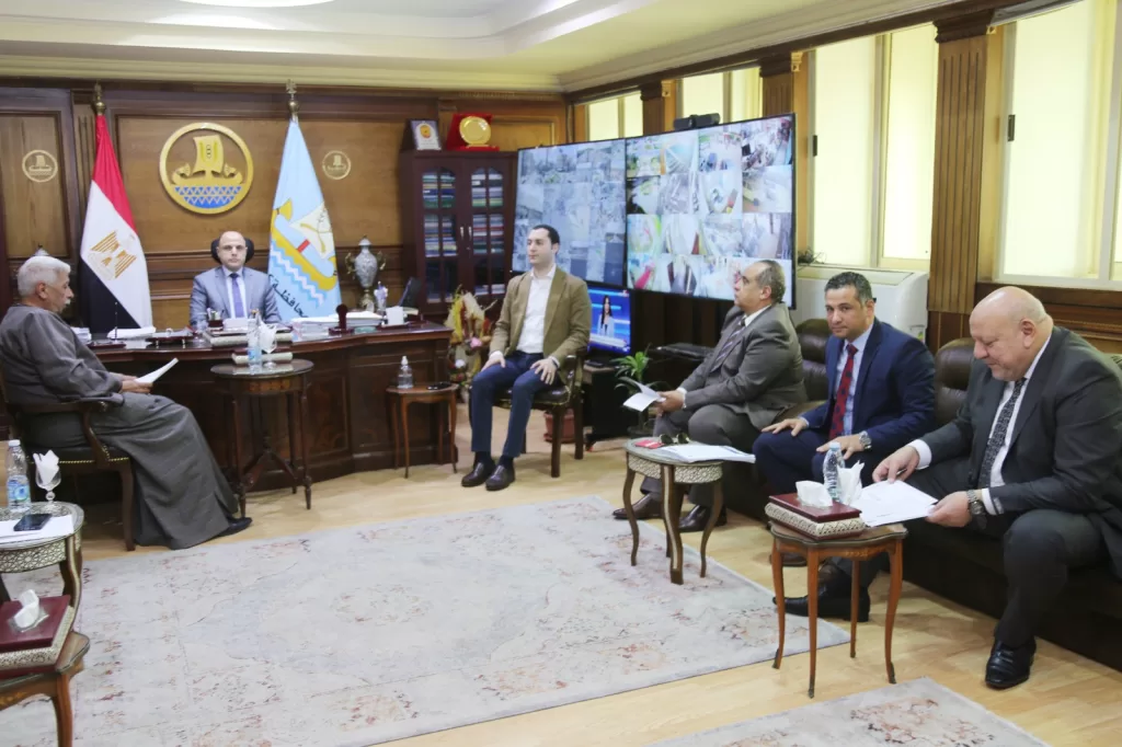 محافظ كفرالشيخ يناقش مع أعضاء مجلسي النواب والشيوخ ملفات المشروعات والمشاكل في دوائر المحافظة 23 - جريدة المساء