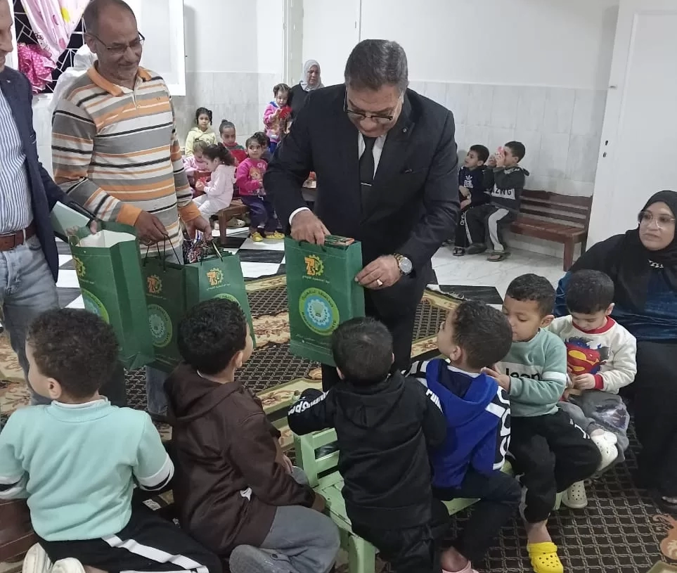 محافظ الدقهلية خلال زيارته لإحدى دور الأيتام: "نحن أهلكم وراحتكم ورعايتكم مسئوليتي" 17 - جريدة المساء
