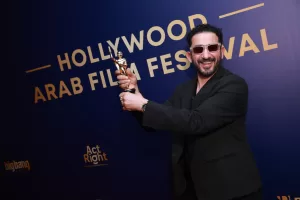 تكريم أحمد حلمي في افتتاح الدورة الرابعة لمهرجان هوليوود السينمائي 5 - جريدة المساء