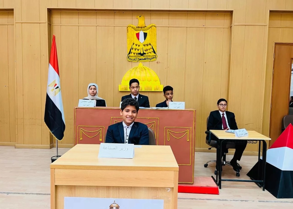 طلاب مدارس النيل بقنا يتألقون في محاكاة برلمانية واقعية بحضور أعضاء مجلسي النواب والشيوخ 20 - جريدة المساء طلاب مدارس النيل بقنا يتألقون في محاكاة برلمانية واقعية بحضور أعضاء مجلسي النواب والشيوخ 19 - جريدة المساء