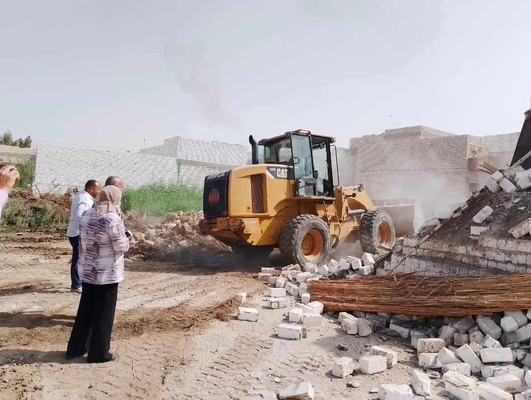 ضمن المرحلة الثالثة للموجة 25: إزالة 278 حالة تعدٍ على الأراضي الزراعية وأراضي أملاك الدولة بالمنيا 20 - جريدة المساء ضمن المرحلة الثالثة للموجة 25: إزالة 278 حالة تعدٍ على الأراضي الزراعية وأراضي أملاك الدولة بالمنيا 19 - جريدة المساء