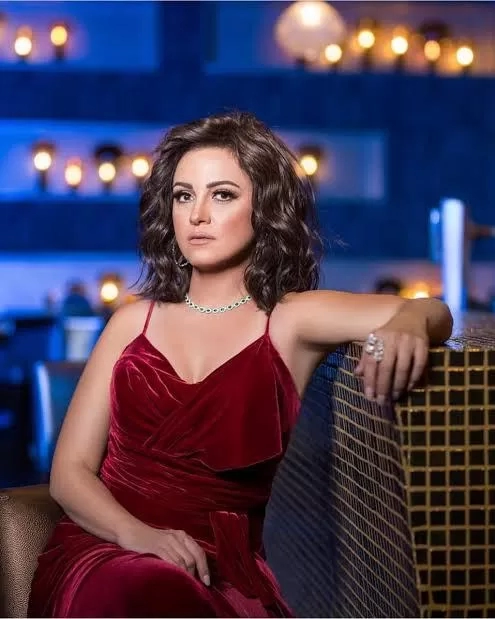 تكريم ريهام عبد الغفور بجائزة هيباتيا الذهبية للإبداع في مهرجان الإسكندرية للفيلم القصير  19 - جريدة المساء