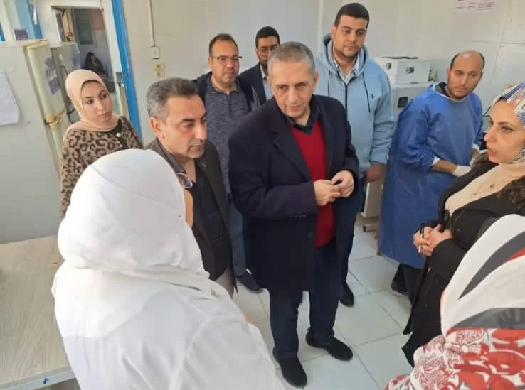 جولة ميدانية لوكيل صحة كفر الشيخ بالمستشفى العام 21 - جريدة المساء