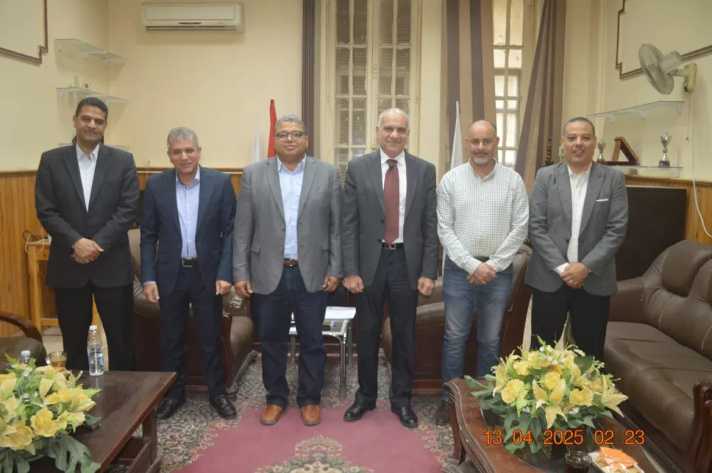 رسالة ماجستير بجامعة جنوب الوادي تناقش تحسين الأداء الكهربائي لمتراكبات البوليستر النانومترية 35 - جريدة المساء