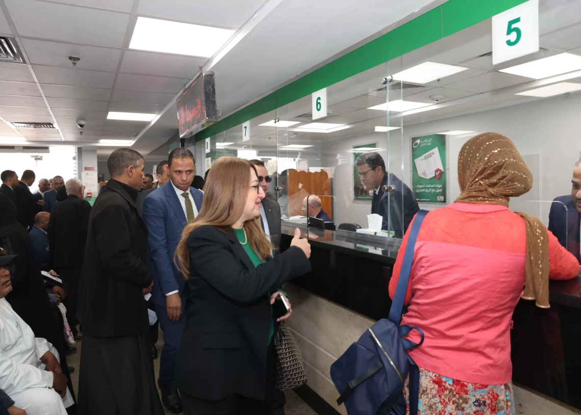 داليا الباز رئيسة البريد : مراجعة شاملة لمنظومة المكافآت.. واستحداث خدمات مالية جديدة لجذب العملاء للبريد وزيادة الأرباح 35 - جريدة المساء