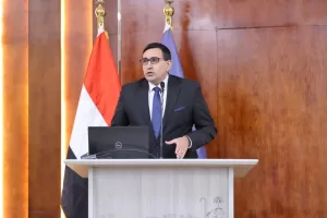 لقاء موسع بين وزير الاتصالات ورواد الأعمال والمهنيين المستقلين والمتدربين بجامعه بنها 29 - جريدة المساء