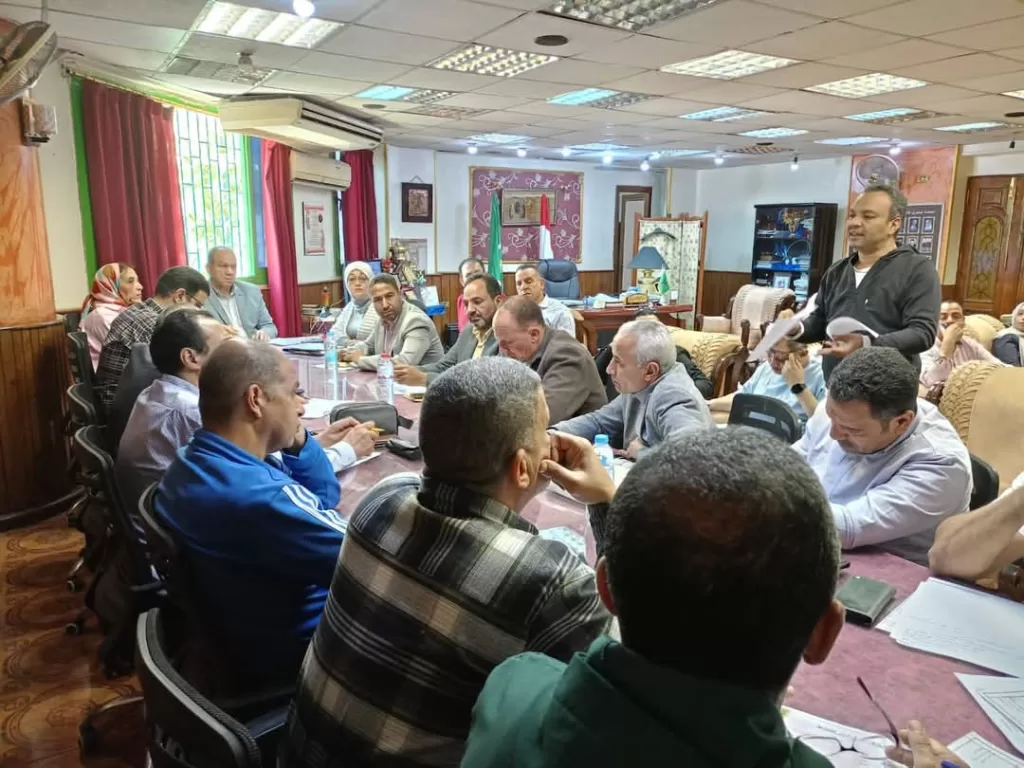 مدير شباب المنيا يتابع المشروعات الاستثمارية ويؤكد على تكثيف العضويات بمراكز الشباب 21 - جريدة المساء