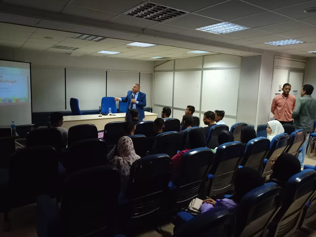 جامعة قنا تطلق فعاليات "اللقاء الحواري لتعزيز المشاركة السياسية" بالتعاون مع وزارة الشباب والرياضة 32 - جريدة المساء