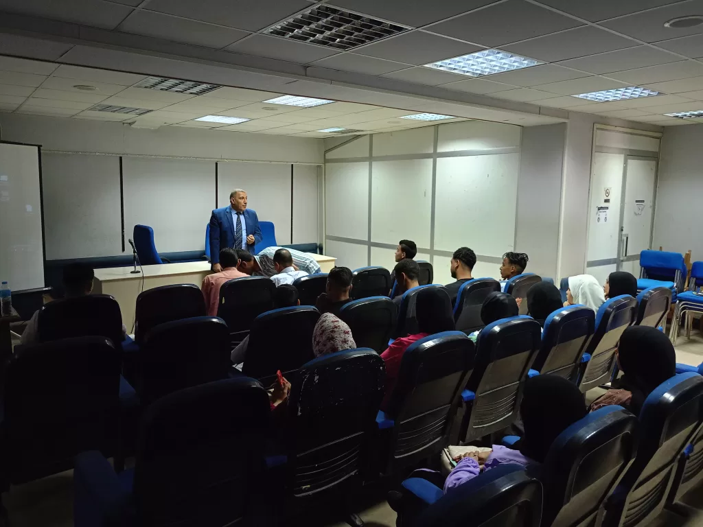 جامعة قنا تطلق فعاليات "اللقاء الحواري لتعزيز المشاركة السياسية" بالتعاون مع وزارة الشباب والرياضة 30 - جريدة المساء