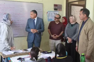 نسب الحضور جيدة.. وكيل وزارة التعليم يشيد بمدارس الجيزة 25 - جريدة المساء