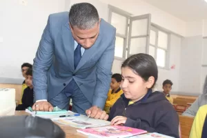 نسب الحضور جيدة.. وكيل وزارة التعليم يشيد بمدارس الجيزة 29 - جريدة المساء