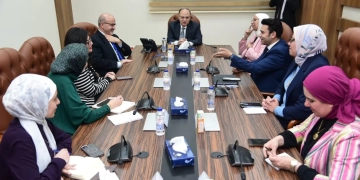 رئيس هيئة الدواء ناقش مع ممثلي منظمة الصحة العالمية إجراءات دعم قطاع الصناعة وتوافر الادوية 1 - جريدة المساء