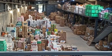 هيئة الدواء: المرور على 14 ألف مؤسسة صيدلية وتنفيذ 151 حملة تفتيشية خلال مارس الماضى وضبط 15 موقعًا للتصنيع غير مرخص وأدوية مهربة تقدر بـ 25 مليون جنيه 2 - جريدة المساء هيئة الدواء: المرور على 14 ألف مؤسسة صيدلية وتنفيذ 151 حملة تفتيشية خلال مارس الماضى وضبط 15 موقعًا للتصنيع غير مرخص وأدوية مهربة تقدر بـ 25 مليون جنيه 1 - جريدة المساء