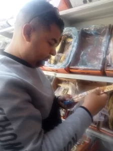 قبل شم النسيم.. ضبط ٣.٥ طن رنجة ومصنعات لحوم فاسدة بأحياء الجيزة 23 - جريدة المساء