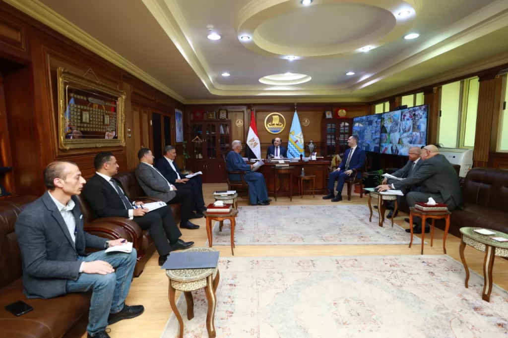 محافظ كفرالشيخ يجتمع بأعضاء مجلسي النواب والشيوخ لحل مشكلات الدوائر وتحقيق نقلة خدمية حقيقية 21 - جريدة المساء