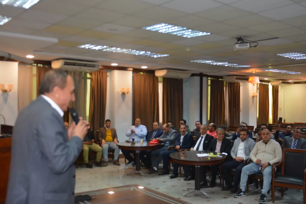 فى لقائه بصحفيى الغربية وكفر الشيخ.. عبد المحسن سلامة: لا تهاون مع منتحلى صفة الصحفى.. وكرامة الصحفيين أولويتنا 40 - جريدة المساء