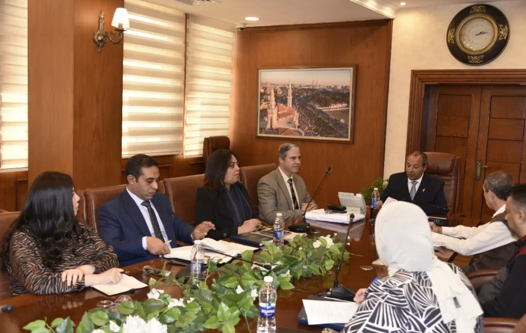 النهوض بالقطاع الزراعي وملف تقنين الأراضي وتعزيز الخدمات البيطرية على طاولة محافظ بورسعيد 18 - جريدة المساء