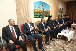 محافظ الجيزة يزور الكنيسة الكاثوليكية لتقديم التهنئة بمناسبة عيد القيامة المجيد 23 - جريدة المساء