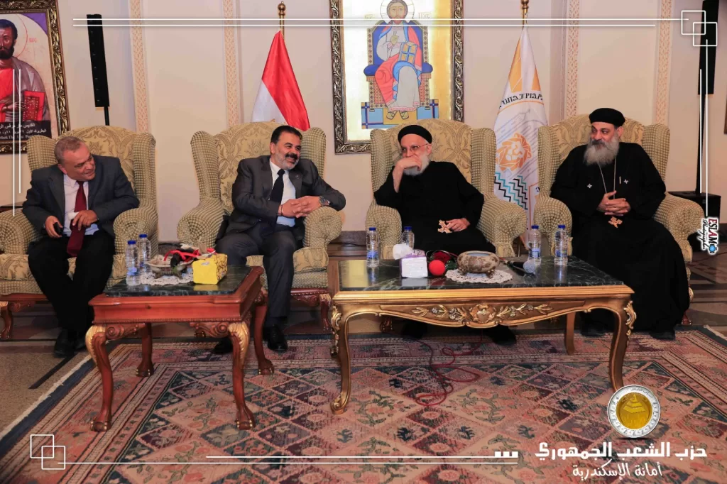 "الشعب الجمهوري" يزور الكنيسة المرقسية لتهنئة الأقباط بعيد القيامة المجيد 27 - جريدة المساء