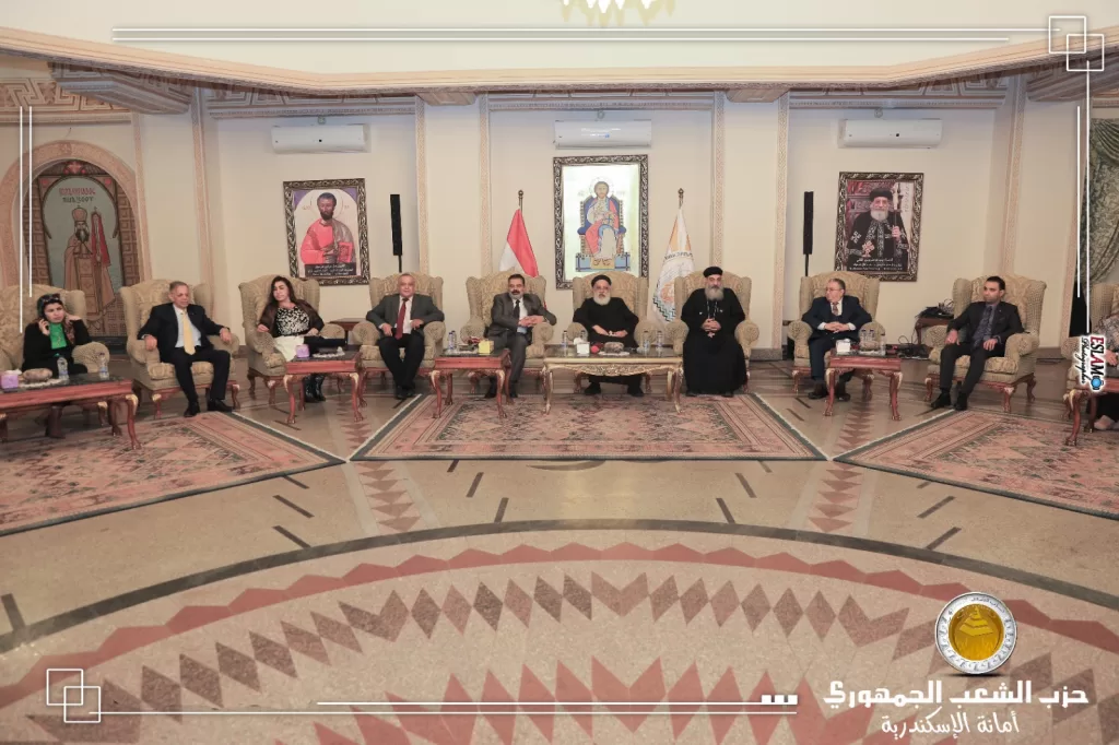 "الشعب الجمهوري" يزور الكنيسة المرقسية لتهنئة الأقباط بعيد القيامة المجيد 33 - جريدة المساء