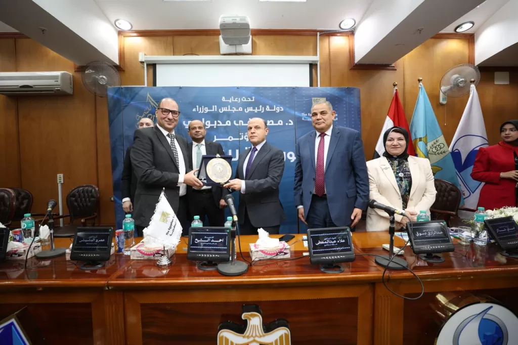 افتتاح مركز محاكاة البورصة ومؤتمر "البورصة للتنمية" في جامعة كفرالشيخ لتعزيز الثقافة المالية والاستثمارية بين الطلاب 17 - جريدة المساء