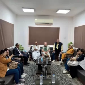 رئيس مركز ومدينة سيوة يستقبل الملك أحمد فؤاد الثاني خلال زيارته السنوية لمصر 29 - جريدة المساء