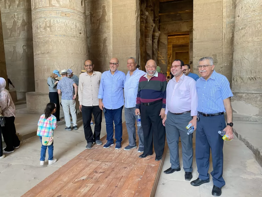 اللجنة الاجتماعية بنقابة أطباء قنا تنظم يومًا ترفيهيًا بمعبد دندرة 25 - جريدة المساء