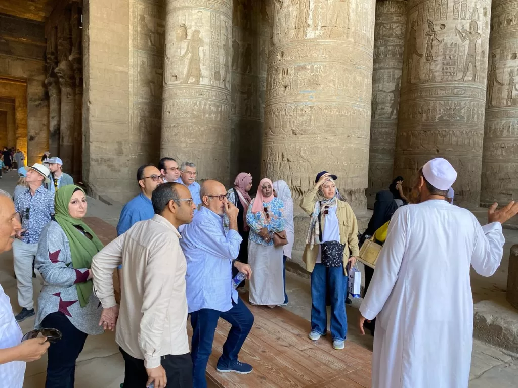 اللجنة الاجتماعية بنقابة أطباء قنا تنظم يومًا ترفيهيًا بمعبد دندرة 23 - جريدة المساء