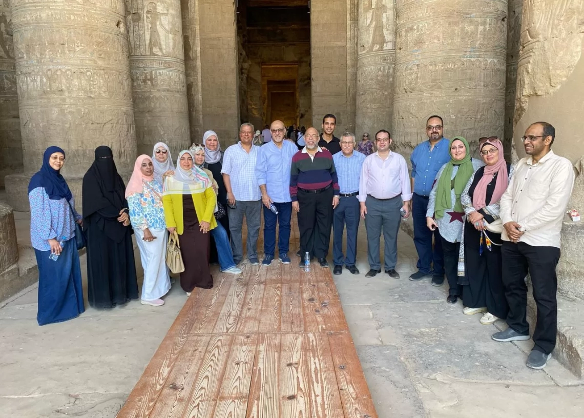 اللجنة الاجتماعية بنقابة أطباء قنا تنظم يومًا ترفيهيًا بمعبد دندرة 19 - جريدة المساء