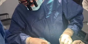 إنجاز طبي بمستشفى أبوتشت: استئصال كيس درقي لساني وغدد لمفاوية لطفلة في الثالثة من عمرها 1 - جريدة المساء