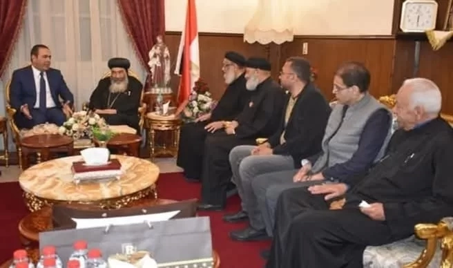 د.محمود حسين يقدم التهنئة للأنبا تادرس مطران بورسعيد بعيد القيامة المجيد 15 - جريدة المساء