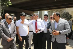 محافظ الجيزة يتفقد أعمال التطوير بالشوارع المحيطة بمستشفى وقسم بولاق الدكرور 23 - جريدة المساء