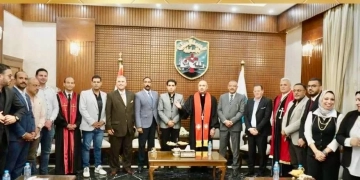 حماة الوطن بالإسماعيلية يهنئ راعي الكنيسة الإنجيلية بمناسبة الأعياد 1 - جريدة المساء