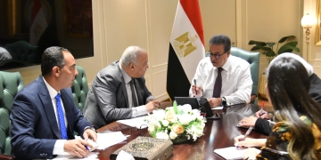 وزير الصحة بحث مع المدير التنفيذي لصندوق التعويض عن مخاطر المهن الطبية دعم الأطباء وتطوير برامج التدريب وبيئة العمل 1 - جريدة المساء