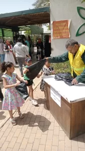 محافظة الجيزة توزّع أكياسًا بلاستيكية مجانًا على روّاد الحدائق والمتنزهات (صور) 26 - جريدة المساء