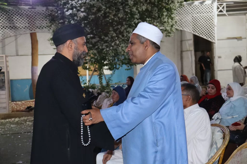 اللواء هشام الحلبى يستعرض تاريخ تحرير سيناء وجهود التنمية فى ندوة تثقيفية بنقادة 29 - جريدة المساء