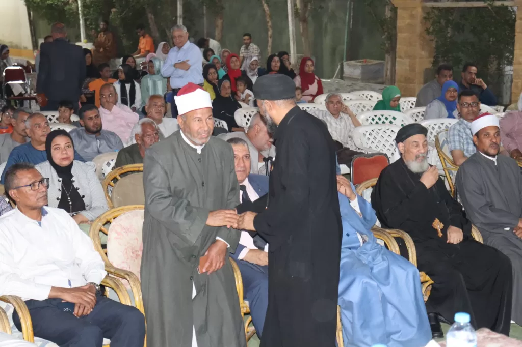 اللواء هشام الحلبى يستعرض تاريخ تحرير سيناء وجهود التنمية فى ندوة تثقيفية بنقادة 33 - جريدة المساء