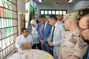 بالصور.. محافظ الجيزة يفتتح معرض "صنع بالتعليم الفني" بمدرسة إمبابة الصناعية للتأسيس العسكري 31 - جريدة المساء