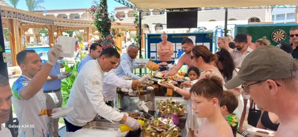 مهرجان الجمبري المشوي يشعل أجواء شواطئ الغردقة ويجذب السياح وسط احتفالات فنية 21 - جريدة المساء