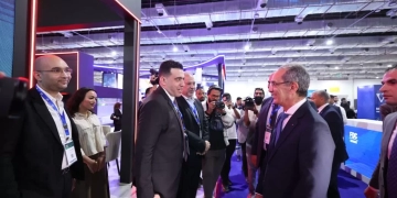 الدكتور/ عمرو طلعت وزير الاتصالات يفتتح فعاليات الدورة السابعة لقمة FDC Summit 1 - جريدة المساء