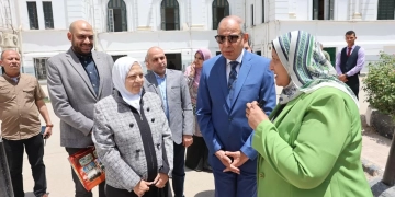 محافظ المنيا يكرم الأمهات المثاليات بالتعاون مع مؤسسة العربى لتنمية المجتمع 1 - جريدة المساء