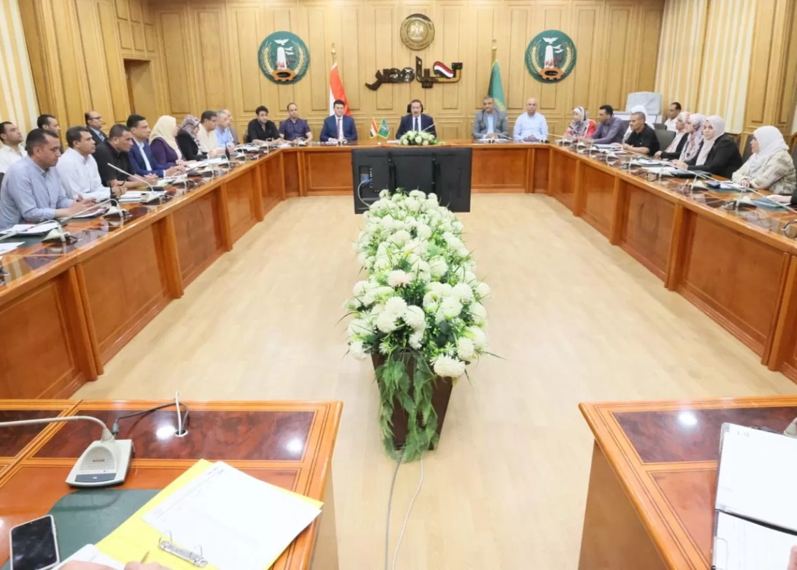 خلال لقائه رؤساء الوحدات المحلية بالمنوفية.. "أبو ليمون" يشدد بإزالة الإشغالات و التعديات.. و الاهتمام بالإنارة العامة وتحسين البيئة.. و الاستغلال الأمثل للموارد الذاتية لشركة صيانة الآليات و التوسع في تقديم خدماتها بالمحافظات المجاورة 19 - جريدة المساء