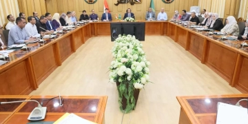 خلال لقائه رؤساء الوحدات المحلية بالمنوفية.. "أبو ليمون" يشدد بإزالة الإشغالات و التعديات.. و الاهتمام بالإنارة العامة وتحسين البيئة.. و الاستغلال الأمثل للموارد الذاتية لشركة صيانة الآليات و التوسع في تقديم خدماتها بالمحافظات المجاورة 1 - جريدة المساء