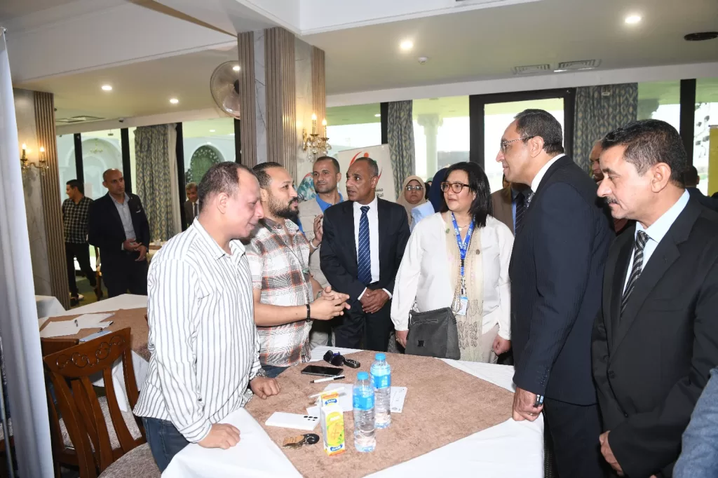 يوفر 375 فرصة عمل متنوعة .. محافظ قنا يفتتح ملتقى التوظيف لبرنامج "مهنتك مستقبلك"  17 - جريدة المساء