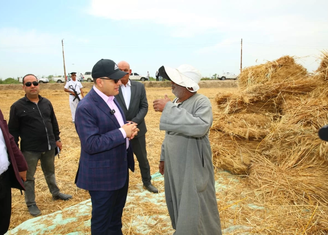 محافظ كفرالشيخ يشارك الفلاحين فرحة حصاد القمح: دعم مستمر للنهوض بالزراعة وتحقيق الاكتفاء الذاتي 20 - جريدة المساء محافظ كفرالشيخ يشارك الفلاحين فرحة حصاد القمح: دعم مستمر للنهوض بالزراعة وتحقيق الاكتفاء الذاتي 19 - جريدة المساء